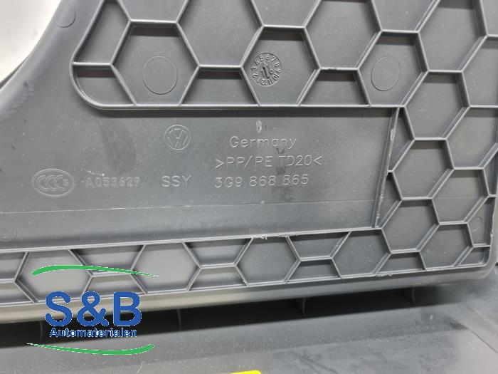 Afdekplaat diversen van een Volkswagen Passat Variant (3G5) 1.4 TSI GTE 16V 2016