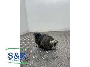 Gebruikte Waterpomp Audi A6 (C7) 2.0 TDI 16V Prijs € 60,00 Margeregeling aangeboden door Schaap & Bron