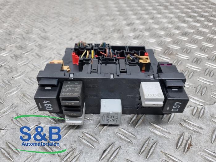 Gebruikte Boordcomputer Volkswagen Caddy III (2KA,2KH,2CA,2CH) 2.0 SDI Prijs € 80,00 Margeregeling aangeboden door Schaap & Bron