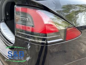 Gebruikte Achterlicht rechts Tesla Model X 100D Prijs € 250,00 Margeregeling aangeboden door Schaap & Bron