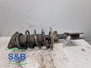 Gebruikte Schokbreker rechts-voor Peugeot 308 SW (L4/L9/LC/LJ/LR) 1.6 BlueHDi 120 Prijs € 60,00 Margeregeling aangeboden door Schaap & Bron