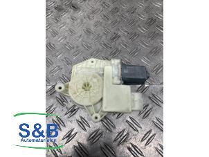 Gebruikte Motor electrisch raam Peugeot 308 SW (L4/L9/LC/LJ/LR) 1.6 BlueHDi 120 Prijs € 23,00 Margeregeling aangeboden door Schaap & Bron