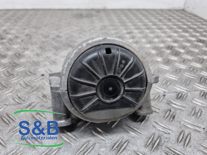Gebruikte Motorsteun Audi A4 Allroad Quattro (B8) 2.0 TDI 16V Prijs € 30,00 Margeregeling aangeboden door Schaap & Bron