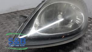 Gebruikte Linker Koplamp Renault Trafic New (FL) 2.5 dCi 16V 135 Prijs € 25,00 Margeregeling aangeboden door Schaap & Bron