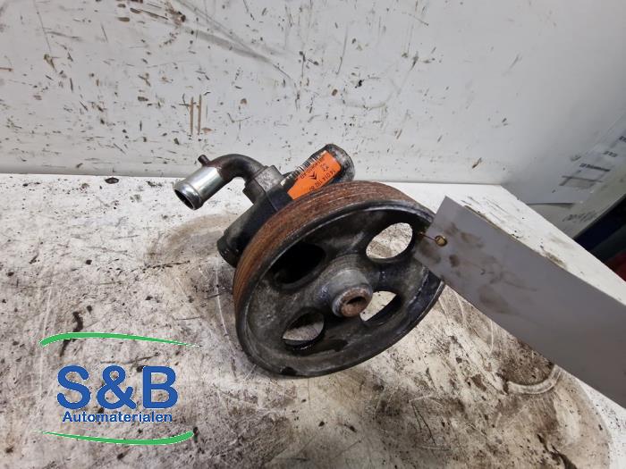 Stuurbekrachtiging Pomp van een Peugeot Bipper (AA) 1.4 HDi 2009