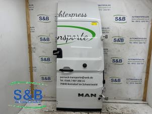 Gebruikte Deur achter Bus-Bestelauto MAN TGE 2.0 TDI 4x4 Prijs € 450,00 Margeregeling aangeboden door Schaap & Bron