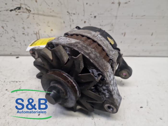 Gebruikte Dynamo Renault Trafic I FL (TXW/P/V) 2.2 Prijs € 60,00 Margeregeling aangeboden door Schaap & Bron