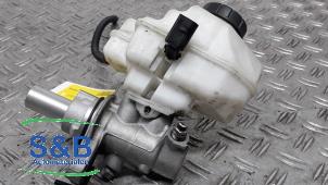 Gebruikte Hoofdremcilinder Volkswagen Caddy IV 2.0 TDI 75 Prijs € 100,00 Margeregeling aangeboden door Schaap & Bron