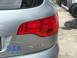 Gebruikte Achterlicht rechts Audi Q7 (4LB) 3.0 TDI V6 24V Prijs € 49,99 Margeregeling aangeboden door Schaap & Bron