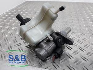 Gebruikte Hoofdremcilinder Volkswagen Passat Variant (365) 1.4 TSI 16V Prijs € 60,00 Margeregeling aangeboden door Schaap & Bron