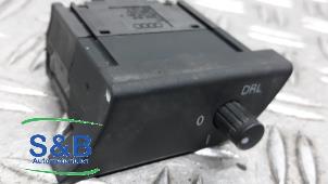 Gebruikte Schakelaar Audi A4 Avant (B7) 2.0 TFSI 20V Prijs € 10,00 Margeregeling aangeboden door Schaap & Bron