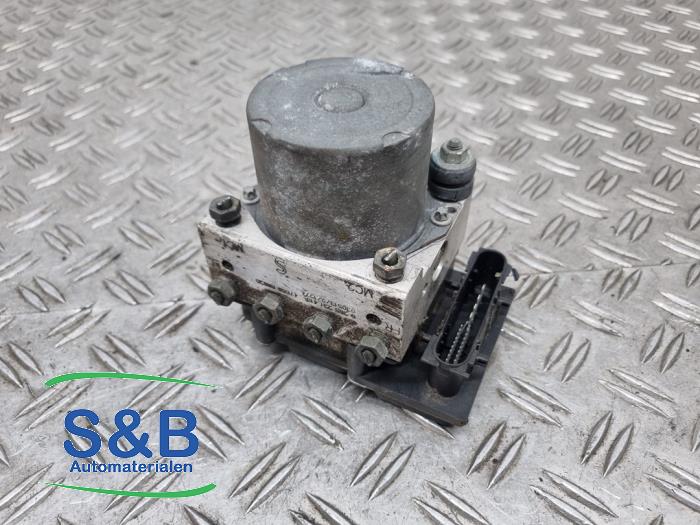 Gebruikte ABS Pomp Nissan Almera (N16) 1.8 16V Prijs € 40,00 Margeregeling aangeboden door Schaap & Bron
