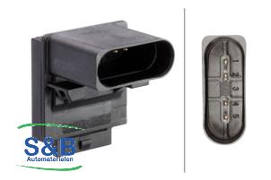 Nieuwe Koppeling schakelaar Volkswagen Golf VI (5K1) 1.6 Prijs € 39,69 Inclusief btw aangeboden door Schaap & Bron