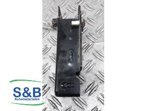 Gebruikte Bumperhoek links-voor Volkswagen E-Crafter Prijs € 15,00 Margeregeling aangeboden door Schaap & Bron