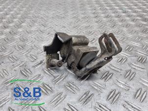 Gebruikte Rembol Volkswagen Polo IV (9N1/2/3) 1.4 16V 100 Prijs € 100,00 Margeregeling aangeboden door Schaap & Bron