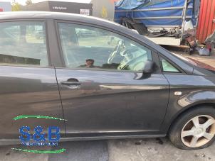 Gebruikte Deur 4Deurs rechts-voor Seat Altea (5P1) 1.6 Prijs € 75,00 Margeregeling aangeboden door Schaap & Bron