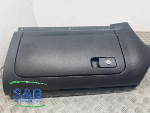 Gebruikte Dashboardkastje Volkswagen Golf VI (5K1) 1.2 TSI BlueMotion Prijs € 45,00 Margeregeling aangeboden door Schaap & Bron