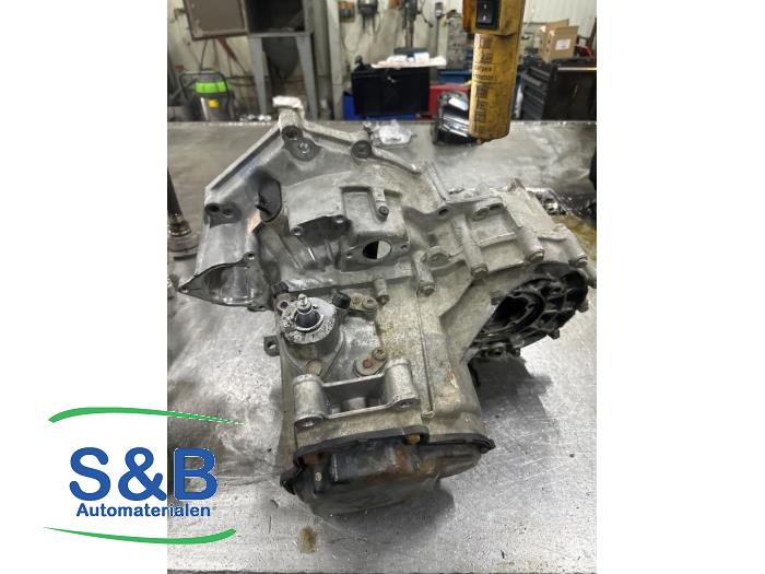 Gebruikte Versnellingsbak Volkswagen Transporter/Caravelle T4 1.9 TD Caravelle Prijs € 650,00 Margeregeling aangeboden door Schaap & Bron