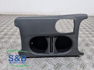 Gebruikte Bekerhouder Mercedes CLA Shooting Brake (117.9) 1.6 CLA-180 16V Prijs € 24,99 Margeregeling aangeboden door Schaap & Bron