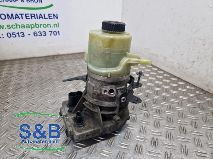 Gebruikte Servopomp Renault Trafic (1FL/2FL/3FL/4FL) 1.6 dCi 95 Prijs € 300,00 Margeregeling aangeboden door Schaap & Bron