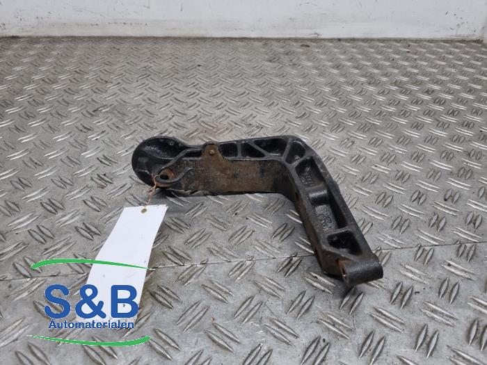 Gebruikte Motorrubber Volkswagen Transporter/Caravelle T4 1.9 TD Prijs € 29,99 Margeregeling aangeboden door Schaap & Bron