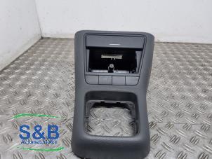 Gebruikte Opbergvak Volkswagen Golf Plus (5M1/1KP) 1.4 TSI 122 16V Prijs € 39,99 Margeregeling aangeboden door Schaap & Bron