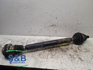 Gebruikte Aandrijfas rechts-voor Volkswagen Golf V (1K1) 1.4 GT 16V Prijs € 90,00 Margeregeling aangeboden door Schaap & Bron