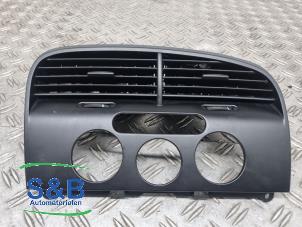 Gebruikte Luchtrooster Dashboard Seat Altea (5P1) 1.6 Prijs € 79,99 Margeregeling aangeboden door Schaap & Bron