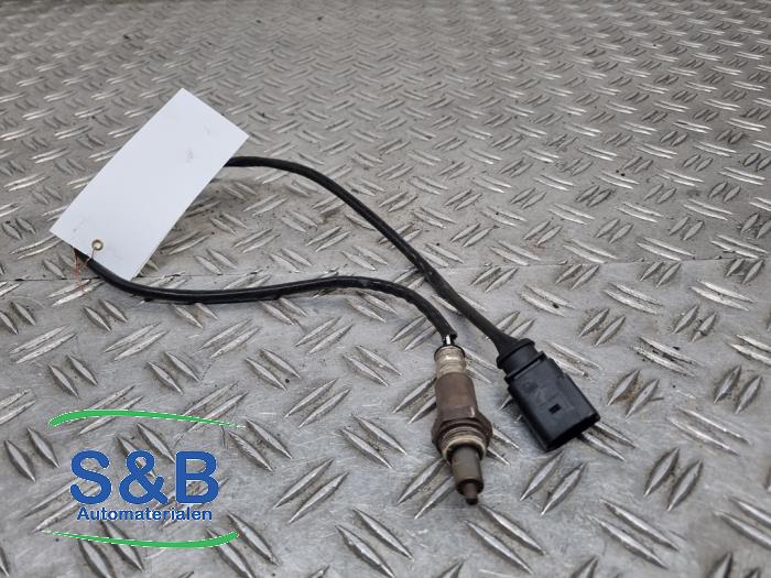 Lambda Sonde van een Volkswagen Polo VI (AW1) 1.0 TSI 12V 2022
