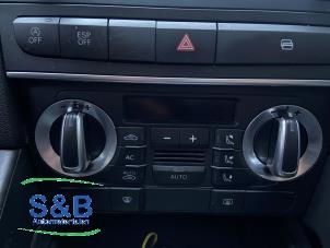 Gebruikte Climatronic Paneel Audi A3 Sportback (8PA) 1.4 TFSI 16V Prijs € 125,00 Margeregeling aangeboden door Schaap & Bron