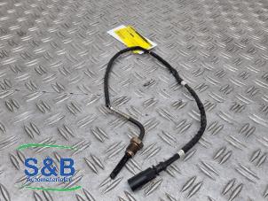 Gebruikte Uitlaat temperatuursensor Volkswagen Transporter/Caravelle T5 2.0 TDI DRF Prijs € 28,99 Margeregeling aangeboden door Schaap & Bron