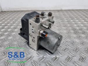 Gebruikte ABS Pomp Toyota Avensis Wagon (T25/B1E) 2.0 16V VVT-i D4 Prijs € 249,99 Margeregeling aangeboden door Schaap & Bron