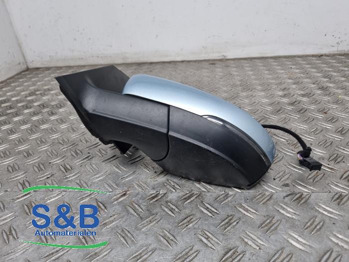Buitenspiegel links van een Volkswagen Polo V (6R) 1.2 TDI 12V BlueMotion 2011