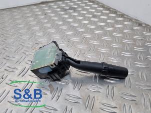 Gebruikte Licht + Raw Schakelaar Toyota Avensis Wagon (T25/B1E) 2.0 16V VVT-i D4 Prijs € 49,99 Margeregeling aangeboden door Schaap & Bron