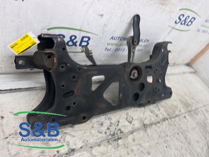Subframe van een Volkswagen Beetle (16AB) 1.2 TSI 2012