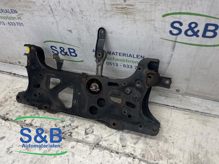 Subframe van een Volkswagen Beetle (16AB) 1.2 TSI 2012