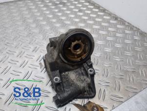 Gebruikte Oliefilterhuis Volkswagen Golf IV (1J1) 2.0 BiFuel Prijs € 60,00 Margeregeling aangeboden door Schaap & Bron