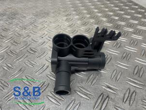 Gebruikte Thermostaathuis Volkswagen Golf III (1H1) 1.8 GL,GT Prijs € 17,00 Margeregeling aangeboden door Schaap & Bron