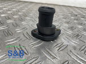 Nieuwe Waterpijp Audi 80 (B4) 2.0 E Prijs € 18,15 Inclusief btw aangeboden door Schaap & Bron