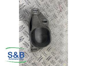 Gebruikte Motorsteun Audi A4 (B7) 2.0 TDI 16V Prijs € 30,00 Margeregeling aangeboden door Schaap & Bron