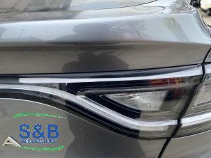 Gebruikte Achterlicht rechts Renault Arkana (RJLL) 1.6 E-Tech 145 16V Prijs € 200,00 Margeregeling aangeboden door Schaap & Bron