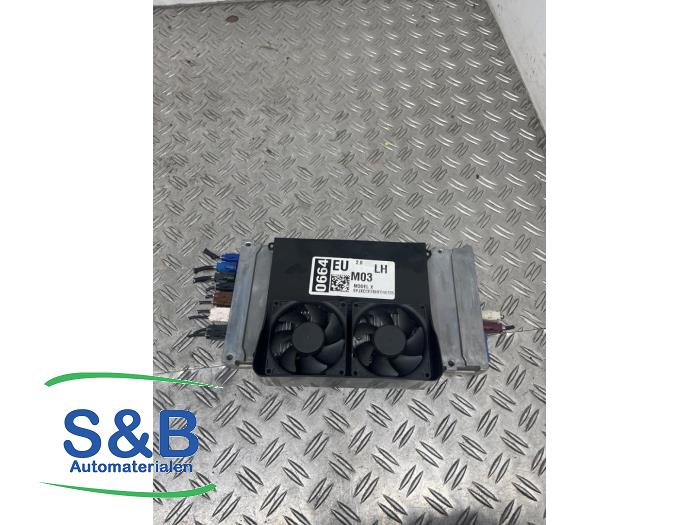 Gebruikte Computer Cruise Control Tesla Model X 90D Prijs € 400,00 Margeregeling aangeboden door Schaap & Bron