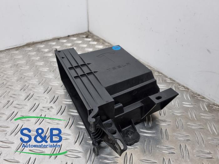 Gebruikte Computer Body Control Tesla Model X 90D Prijs € 149,99 Margeregeling aangeboden door Schaap & Bron