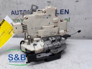 Gebruikte Portierslot Mechaniek 4Deurs links-achter Seat Altea (5P1) Prijs € 50,00 Margeregeling aangeboden door Schaap & Bron