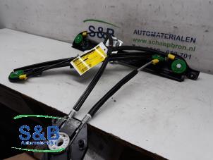 Gebruikte Raammechaniek 4Deurs rechts-voor Seat Altea (5P1) Prijs € 50,00 Margeregeling aangeboden door Schaap & Bron