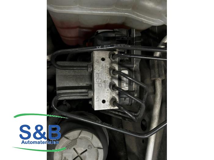 Gebruikte ABS Pomp Audi A4 Allroad Quattro (B8) 2.0 TFSI 16V Prijs € 549,99 Margeregeling aangeboden door Schaap & Bron