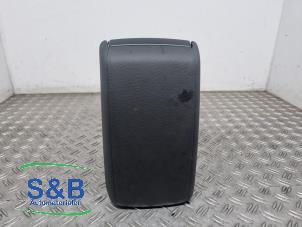 Gebruikte Armleuning Seat Ateca (5FPX) 1.5 TSI 16V Prijs € 49,99 Margeregeling aangeboden door Schaap & Bron