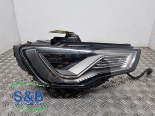 Gebruikte Koplamp rechts Audi A3 Sportback (8VA/8VF) 1.4 TFSI 16V e-tron Prijs € 850,00 Margeregeling aangeboden door Schaap & Bron