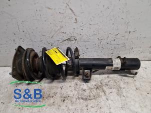 Gebruikte Mac Phersonpoot links-voor Mini Clubman (R55) 1.6 16V Cooper Prijs € 40,00 Margeregeling aangeboden door Schaap & Bron