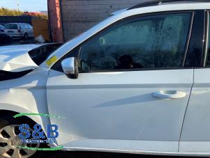 Gebruikte Portier 4Deurs links-voor Skoda Fabia III Combi (NJ5) 1.0 12V Greentech Prijs € 450,00 Margeregeling aangeboden door Schaap & Bron